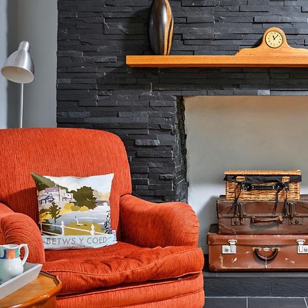 Finest Retreats - Bodlawen Holiday House - Edge Of Snowdonia Cerrig-y-Druidion Exterior photo